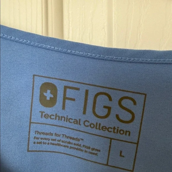 Figs Women's Short Sleeve Top in Blue - Picture 2 of 3